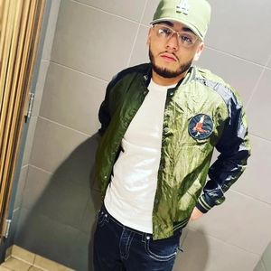 Meet your Posher, Diego